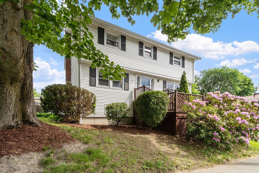 41 Ord Street, Salem, Massachusetts, 4 Bedrooms Bedrooms, 9 Rooms Rooms,2 BathroomsBathrooms,Residential,For Sale,Ord Street,73536627