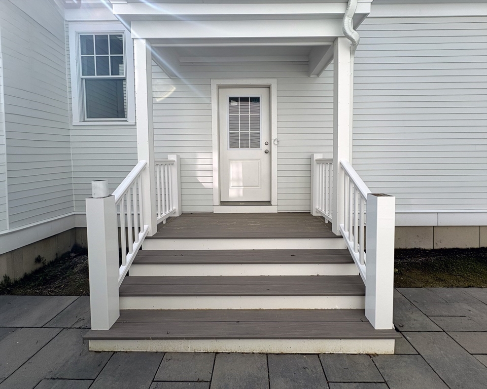 17 Linc Cole Lane, Lexington, Massachusetts, 2 Bedrooms Bedrooms, 4 Rooms Rooms,1.5 BathroomsBathrooms,Residential,For Sale,Linc Cole Lane,73536324