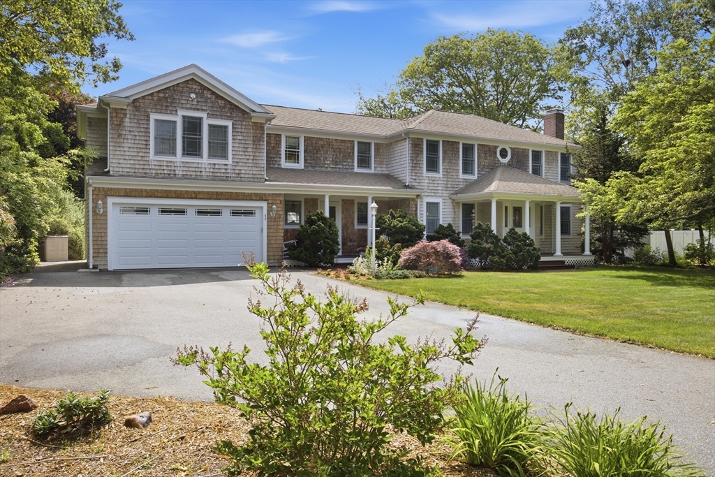 35 Raymond Road, Plymouth, Massachusetts, 4 Bedrooms Bedrooms, 12 Rooms Rooms,3 BathroomsBathrooms,Residential,For Sale,Raymond Road,73536669