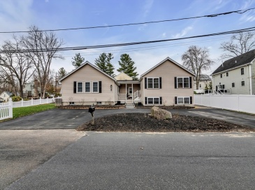 34 Venice Road, Methuen, Massachusetts, 6 Bedrooms Bedrooms, 6 Rooms Rooms,4 BathroomsBathrooms,Residential,For Sale,Venice Road,73502579