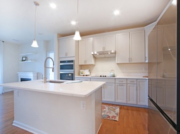 260 Martins Lndg, North Reading, Massachusetts, 2 Bedrooms Bedrooms, 6 Rooms Rooms,2 BathroomsBathrooms,Residential,For Sale,Martins Lndg,73518734