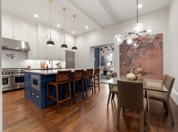 21 Worcester Street, Boston, Massachusetts, 3 Bedrooms Bedrooms, 7 Rooms Rooms,3.5 BathroomsBathrooms,Residential,For Sale,Worcester Street,73497060