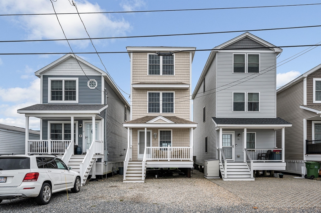 19 Liberty, Salisbury, Massachusetts, 4 Bedrooms Bedrooms, 6 Rooms Rooms,2.5 BathroomsBathrooms,Residential,For Sale,Liberty,73513495