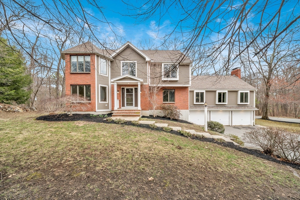 315 Candlestick Rd, North Andover, Massachusetts, 4 Bedrooms Bedrooms, 9 Rooms Rooms,2.5 BathroomsBathrooms,Residential,For Sale,Candlestick Rd,73498314