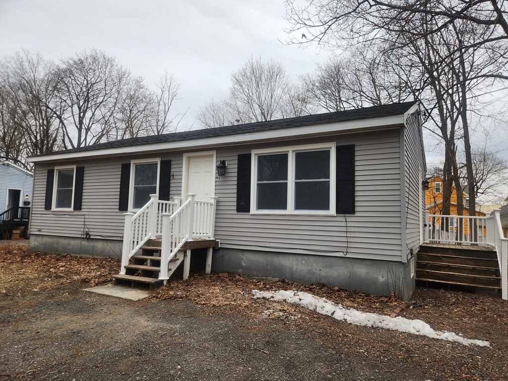 56 Brattle St, Athol, Massachusetts, 3 Bedrooms Bedrooms, 5 Rooms Rooms,1 BathroomBathrooms,Residential,For Sale,Brattle St,73491731