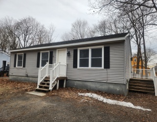 56 Brattle St, Athol, Massachusetts, 3 Bedrooms Bedrooms, 5 Rooms Rooms,1 BathroomBathrooms,Residential,For Sale,Brattle St,73491731