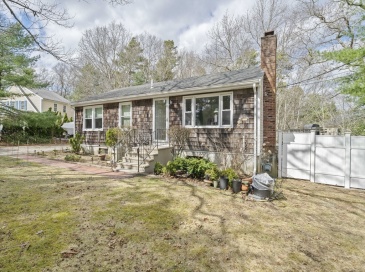 1 Carver Rd, Plymouth, Massachusetts, 2 Bedrooms Bedrooms, 6 Rooms Rooms,2 BathroomsBathrooms,Residential,For Sale,Carver Rd,73496333 1 Carver Rd, Plymouth, Massachusetts, 2 Bedrooms Bedrooms, 6 Rooms Rooms,2 BathroomsBathrooms,Residential,For Sale,Carver Rd,73496333