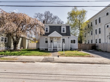 16 Market St, Lawrence, Massachusetts, 2 Bedrooms Bedrooms, 4 Rooms Rooms,1 BathroomBathrooms,Residential,For Sale,Market St,73507877 16 Market St, Lawrence, Massachusetts, 2 Bedrooms Bedrooms, 4 Rooms Rooms,1 BathroomBathrooms,Residential,For Sale,Market St,73507877
