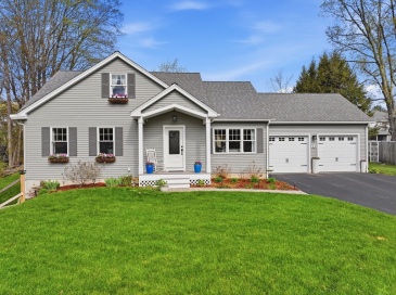 24 Maple Street, West Brookfield, Massachusetts, 2 Bedrooms Bedrooms, 4 Rooms Rooms,2 BathroomsBathrooms,Residential,For Sale,Maple Street,73513626 24 Maple Street, West Brookfield, Massachusetts, 2 Bedrooms Bedrooms, 4 Rooms Rooms,2 BathroomsBathrooms,Residential,For Sale,Maple Street,73513626