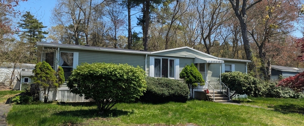 64 Solitude Way, Wareham, Massachusetts, 3 Bedrooms Bedrooms, 6 Rooms Rooms,2 BathroomsBathrooms,Residential,For Sale,Solitude Way,73522800
