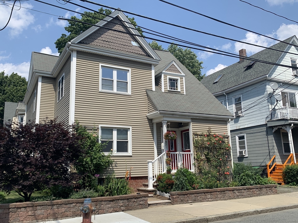 331 Summer Street, Somerville, Massachusetts, 2 Bedrooms Bedrooms, 5 Rooms Rooms,1 BathroomBathrooms,Residential Lease,For Rent,Summer Street,73531722