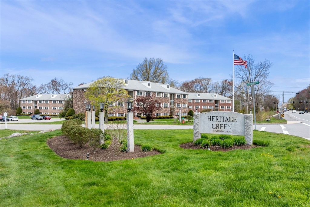 103 Farrwood, North Andover, Massachusetts, 2 Bedrooms Bedrooms, 4 Rooms Rooms,1 BathroomBathrooms,Residential,For Sale,Farrwood,73519083