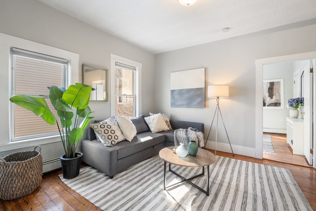 321 Columbia Street, Cambridge, Massachusetts, 2 Bedrooms Bedrooms, 5 Rooms Rooms,1 BathroomBathrooms,Residential,For Sale,Columbia Street,73482459