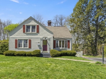 33 Hapgood Rd, Worcester, Massachusetts, 3 Bedrooms Bedrooms, 5 Rooms Rooms,1.5 BathroomsBathrooms,Residential,For Sale,Hapgood Rd,73510286