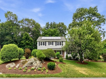 9 Sparhawk Dr, Burlington, Massachusetts, 4 Bedrooms Bedrooms, 8 Rooms Rooms,2.5 BathroomsBathrooms,Residential,For Sale,Sparhawk Dr,73536721