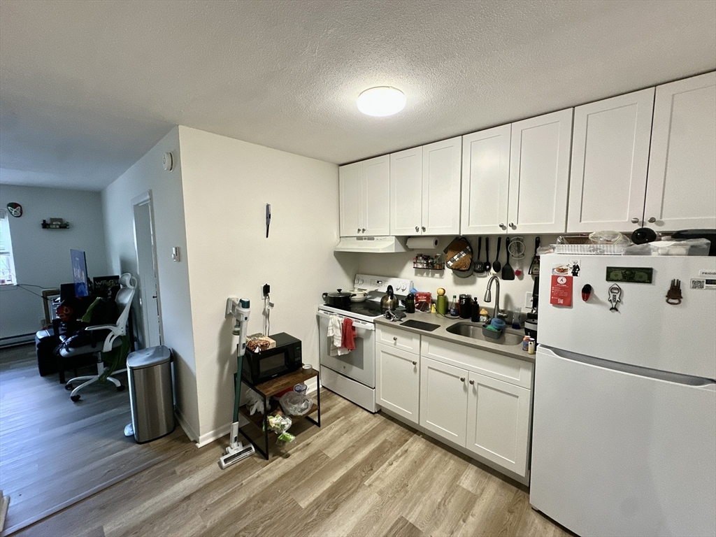 720 Bennington, Boston, Massachusetts, 1 Bedroom Bedrooms, 4 Rooms Rooms,1 BathroomBathrooms,Residential Lease,For Rent,Bennington,73536741