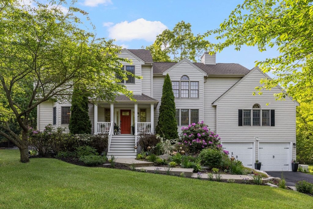 138 Chestnut St, Rehoboth, Massachusetts, 4 Bedrooms Bedrooms, 6 Rooms Rooms,4.5 BathroomsBathrooms,Residential,For Sale,Chestnut St,73523539