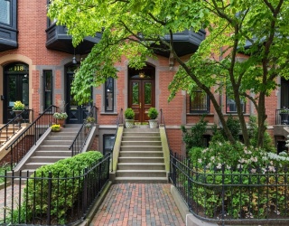 122 Marlborough Street, Boston, Massachusetts, 4 Bedrooms Bedrooms, 11 Rooms Rooms,5.5 BathroomsBathrooms,Residential,For Sale,Marlborough Street,73536744