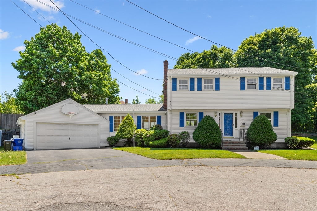 17 Duggan Ln, Milton, Massachusetts, 4 Bedrooms Bedrooms, 8 Rooms Rooms,1.5 BathroomsBathrooms,Residential,For Sale,Duggan Ln,73536730