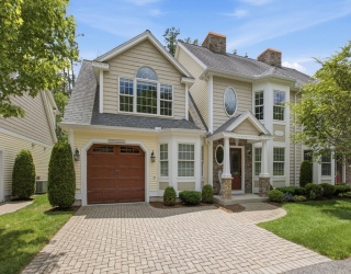 25 Buckingham Rd, Tewksbury, Massachusetts, 3 Bedrooms Bedrooms, 7 Rooms Rooms,3 BathroomsBathrooms,Residential,For Sale,Buckingham Rd,73536778