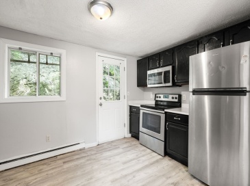 9-11 Dungeon Ave, Lynn, Massachusetts, 4 Bedrooms Bedrooms, 10 Rooms Rooms,2 BathroomsBathrooms,Residential Income,For Sale,Dungeon Ave,73536785