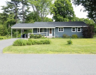 49 Harlow Drive, Amherst, Massachusetts, 5 Bedrooms Bedrooms, 8 Rooms Rooms,2.5 BathroomsBathrooms,Residential,For Sale,Harlow Drive,73527980