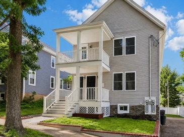 31 Coleman Rd, Arlington, Massachusetts, 3 Bedrooms Bedrooms, 7 Rooms Rooms,2.5 BathroomsBathrooms,Residential,For Sale,Coleman Rd,73536710