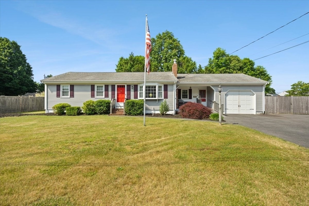 158 Duffy Dr, Taunton, Massachusetts, 3 Bedrooms Bedrooms, 7 Rooms Rooms,2 BathroomsBathrooms,Residential,For Sale,Duffy Dr,73536809