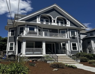 37 Bartlett Crescent, Brookline, Massachusetts, 2 Bedrooms Bedrooms, 7 Rooms Rooms,1.5 BathroomsBathrooms,Residential Lease,For Rent,Bartlett Crescent,73536839