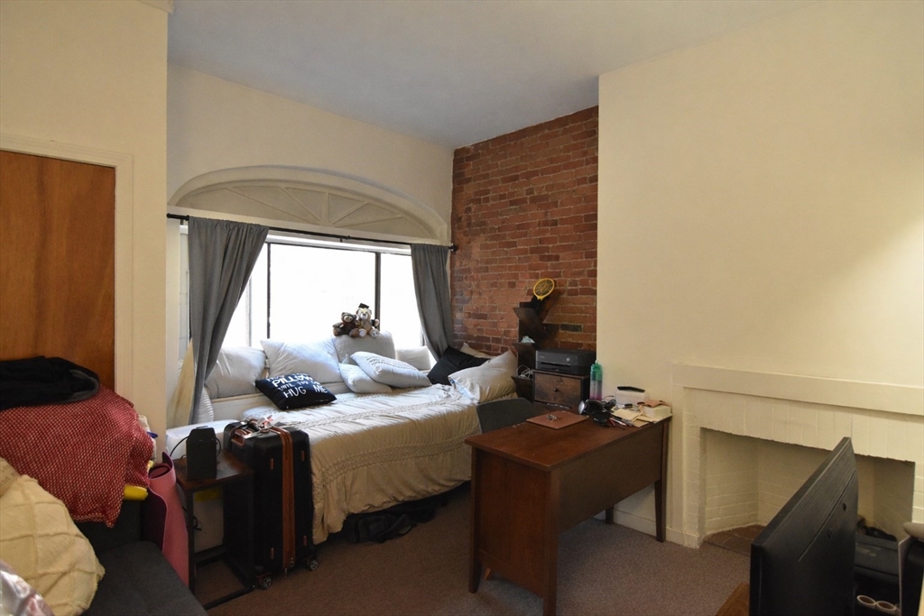 47 Hemenway Street, Boston, Massachusetts, 1 Room Rooms,1 BathroomBathrooms,Residential Lease,For Rent,Hemenway Street,73536856
