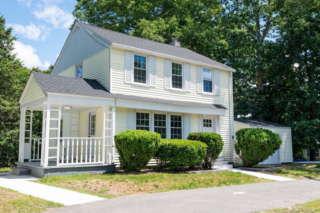 1386 Piper Rd, West Springfield, Massachusetts, 3 Bedrooms Bedrooms, 6 Rooms Rooms,1 BathroomBathrooms,Residential,For Sale,Piper Rd,73536719