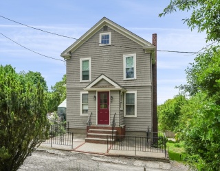 12 Bungalow Rd, Boston, Massachusetts, 5 Bedrooms Bedrooms, 15 Rooms Rooms,3 BathroomsBathrooms,Residential Income,For Sale,Bungalow Rd,73529010