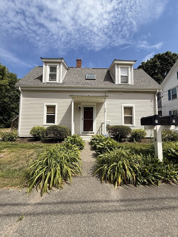 20 Church Ave, East Bridgewater, Massachusetts, 4 Bedrooms Bedrooms, 8 Rooms Rooms,2 BathroomsBathrooms,Residential Income,For Sale,Church Ave,73536983