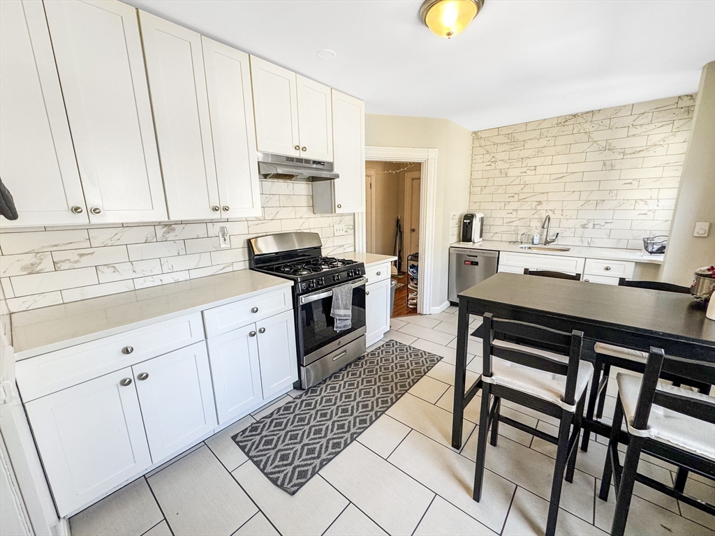 107 Columbia Street, Cambridge, Massachusetts, 5 Bedrooms Bedrooms, 9 Rooms Rooms,2 BathroomsBathrooms,Residential Lease,For Rent,Columbia Street,73536988