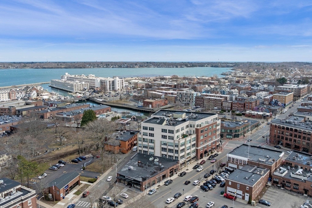 51 Lafayette St, Salem, Massachusetts, 2 Bedrooms Bedrooms, 4 Rooms Rooms,2 BathroomsBathrooms,Residential,For Sale,Lafayette St,73508113