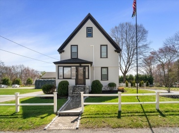 65 Milford St, Mendon, Massachusetts, 4 Bedrooms Bedrooms, 7 Rooms Rooms,1.5 BathroomsBathrooms,Residential,For Sale,Milford St,73492931 65 Milford St, Mendon, Massachusetts, 4 Bedrooms Bedrooms, 7 Rooms Rooms,1.5 BathroomsBathrooms,Residential,For Sale,Milford St,73492931