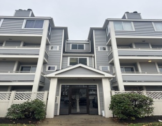 200 Falls Blvd, Quincy, Massachusetts, 3 Bedrooms Bedrooms, 5 Rooms Rooms,2 BathroomsBathrooms,Residential Lease,For Rent,Falls Blvd,73536878