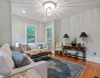 13 Saint James Street, Newton, Massachusetts, 2 Bedrooms Bedrooms, 5 Rooms Rooms,2 BathroomsBathrooms,Residential Lease,For Rent,Saint James Street,73536921