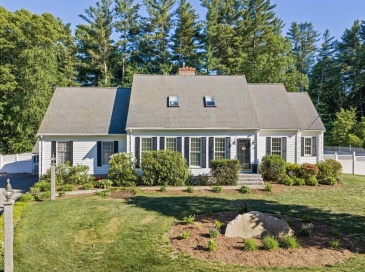 114 Longwater Dr, Hanover, Massachusetts, 4 Bedrooms Bedrooms, 10 Rooms Rooms,2 BathroomsBathrooms,Residential,For Sale,Longwater Dr,73536881