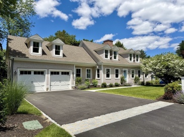6 Revolutionary Road, Lexington, Massachusetts, 5 Bedrooms Bedrooms, 12 Rooms Rooms,5.5 BathroomsBathrooms,Residential,For Sale,Revolutionary Road,73537318