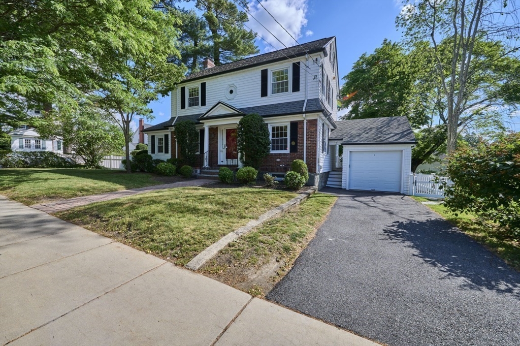 238 Lagrange Street, Boston, Massachusetts, 3 Bedrooms Bedrooms, 9 Rooms Rooms,1.5 BathroomsBathrooms,Residential,For Sale,Lagrange Street,73537248