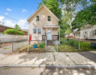 8 Myrtle St, Lynn, Massachusetts, 2 Bedrooms Bedrooms, 5 Rooms Rooms,1.5 BathroomsBathrooms,Residential,For Sale,Myrtle St,73536992