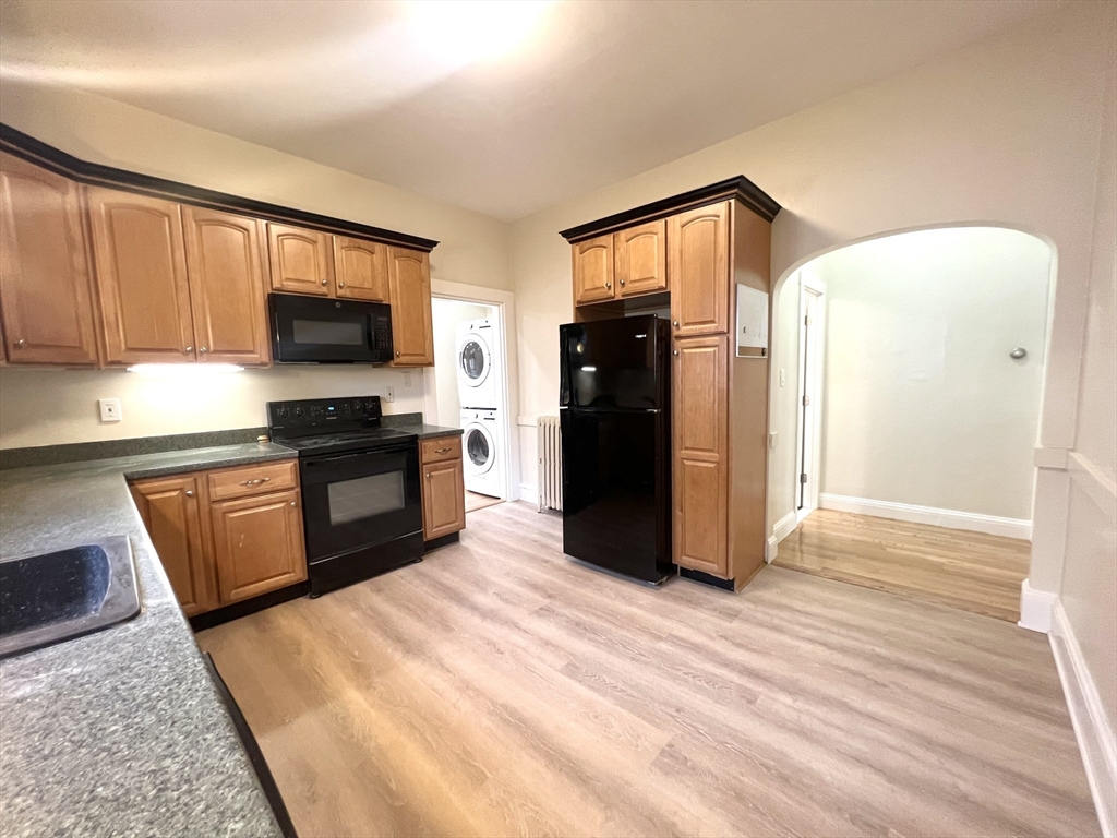 11 Jenison St., Newton, Massachusetts, 3 Bedrooms Bedrooms, 5 Rooms Rooms,2 BathroomsBathrooms,Residential Lease,For Rent,Jenison St.,73537334