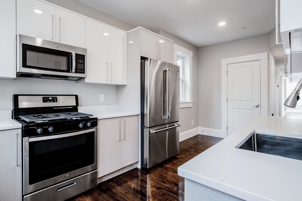 59 Strathmore Rd., Boston, Massachusetts, 4 Bedrooms Bedrooms, 6 Rooms Rooms,2 BathroomsBathrooms,Residential Lease,For Rent,Strathmore Rd.,73537028