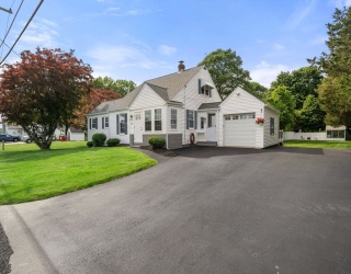 24 Wilbur St, Raynham, Massachusetts, 4 Bedrooms Bedrooms, 8 Rooms Rooms,2 BathroomsBathrooms,Residential,For Sale,Wilbur St,73537122