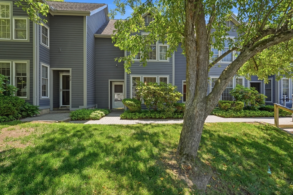 71 Amity Pl, Amherst, Massachusetts, 3 Bedrooms Bedrooms, 6 Rooms Rooms,2.5 BathroomsBathrooms,Residential,For Sale,Amity Pl,73537379