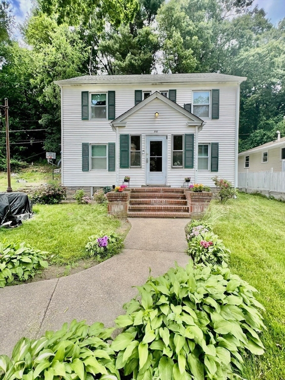 86 Beaverbrook Pkwy, Worcester, Massachusetts, 4 Bedrooms Bedrooms, 9 Rooms Rooms,2 BathroomsBathrooms,Residential,For Sale,Beaverbrook Pkwy,73537381