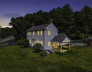 236 Mendon St, Upton, Massachusetts, 3 Bedrooms Bedrooms, 6 Rooms Rooms,1.5 BathroomsBathrooms,Residential,For Sale,Mendon St,73537386
