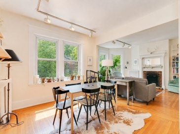 485 Washington St, Brookline, Massachusetts, 3 Bedrooms Bedrooms, 7 Rooms Rooms,1 BathroomBathrooms,Residential,For Sale,Washington St,73537174