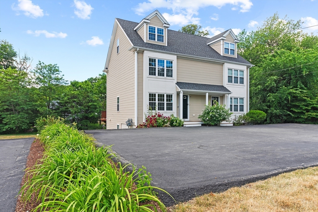 723 County St, Attleboro, Massachusetts, 3 Bedrooms Bedrooms, 5 Rooms Rooms,1.5 BathroomsBathrooms,Residential,For Sale,County St,73537052